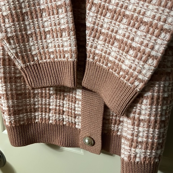 SOLD aritzia babaton lacer cardigan - Picture 5 of 6